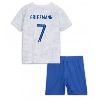 Billiga Frankrike Antoine Griezmann #7 Barnkläder Borta fotbollskläder till baby VM 2022 Kortärmad (+ Korta byxor)